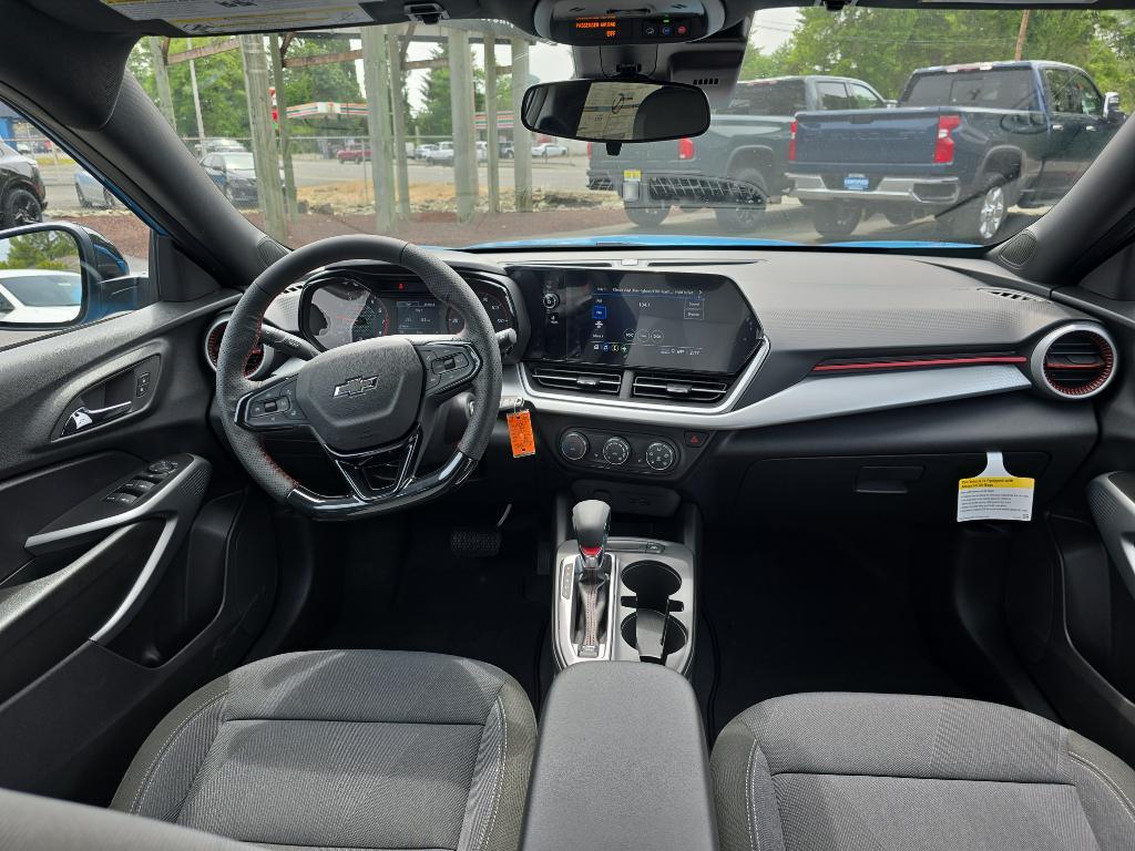 new 2025 Chevrolet Trax car, priced at $24,270