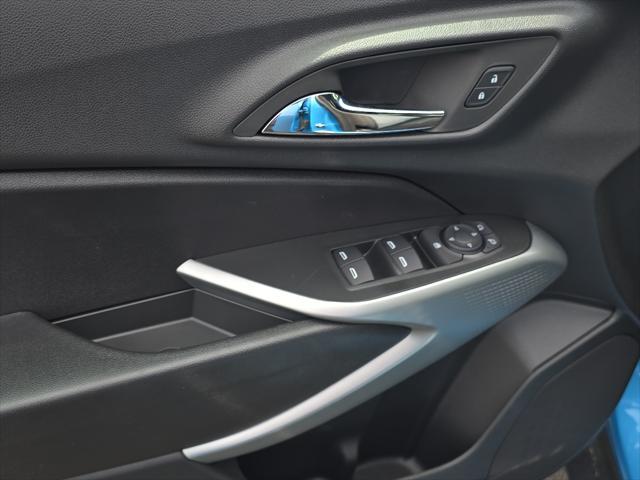 new 2025 Chevrolet Trax car, priced at $24,685