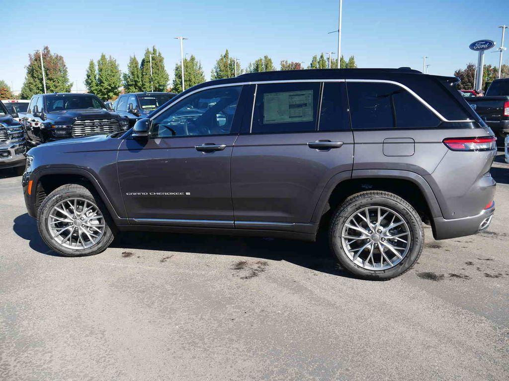 new 2025 Jeep Grand Cherokee car, priced at $60,455