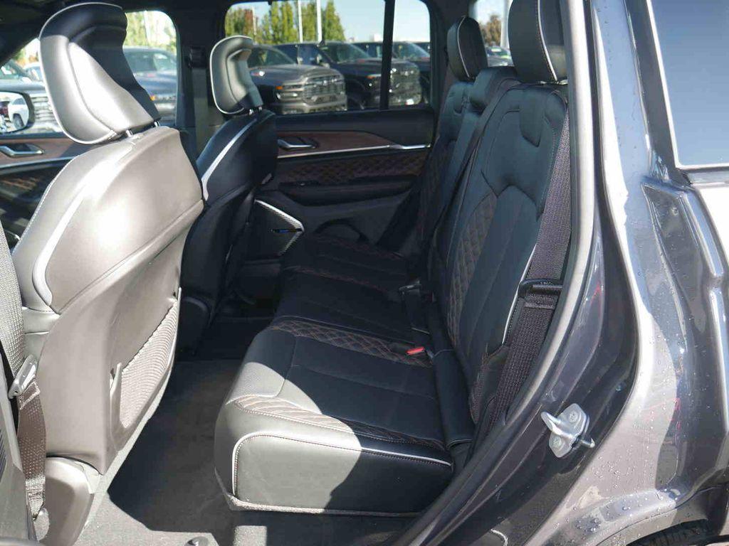 new 2025 Jeep Grand Cherokee car, priced at $60,455