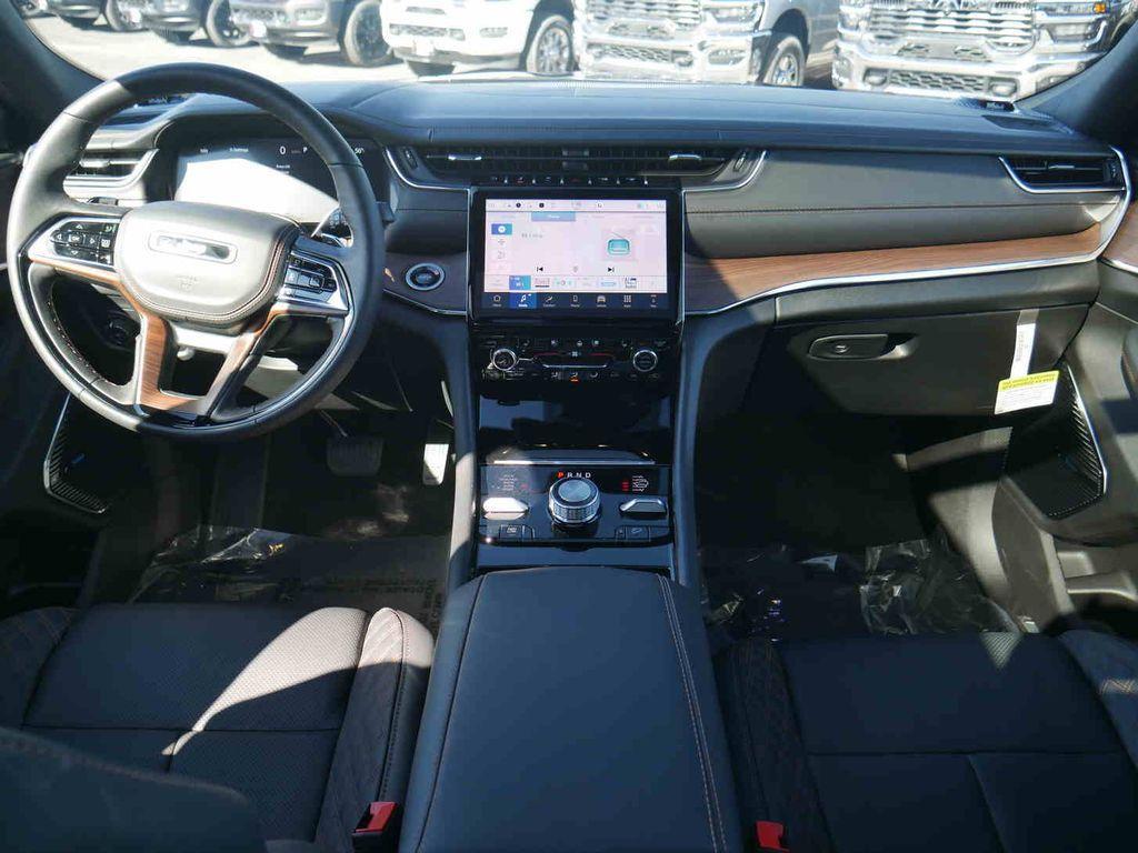 new 2025 Jeep Grand Cherokee car, priced at $60,455