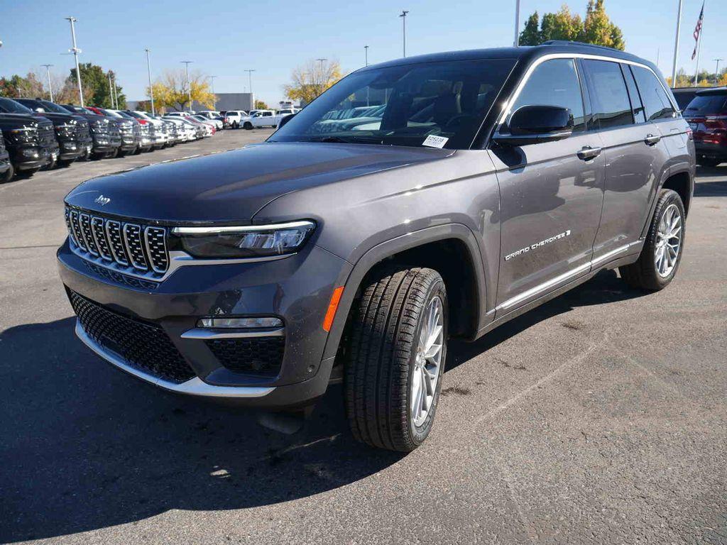 new 2025 Jeep Grand Cherokee car, priced at $60,455
