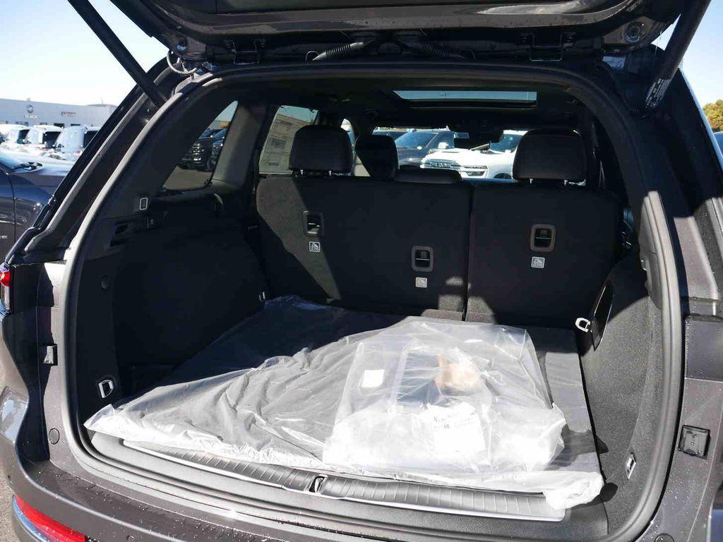 new 2025 Jeep Grand Cherokee car, priced at $60,455