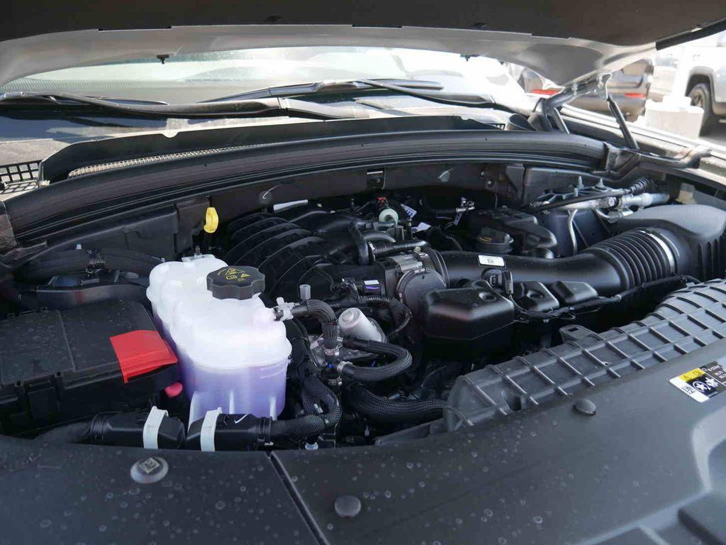 new 2025 Jeep Grand Cherokee car, priced at $40,496