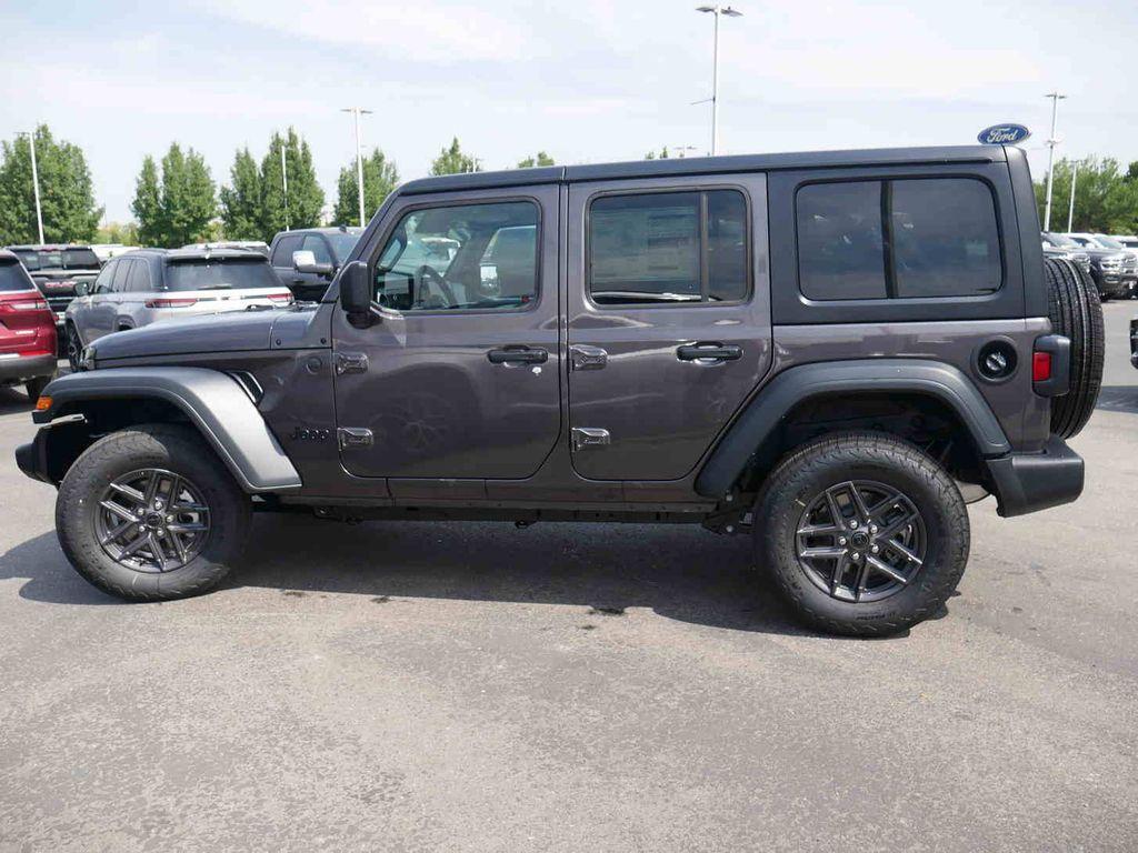 new 2025 Jeep Wrangler car, priced at $41,086