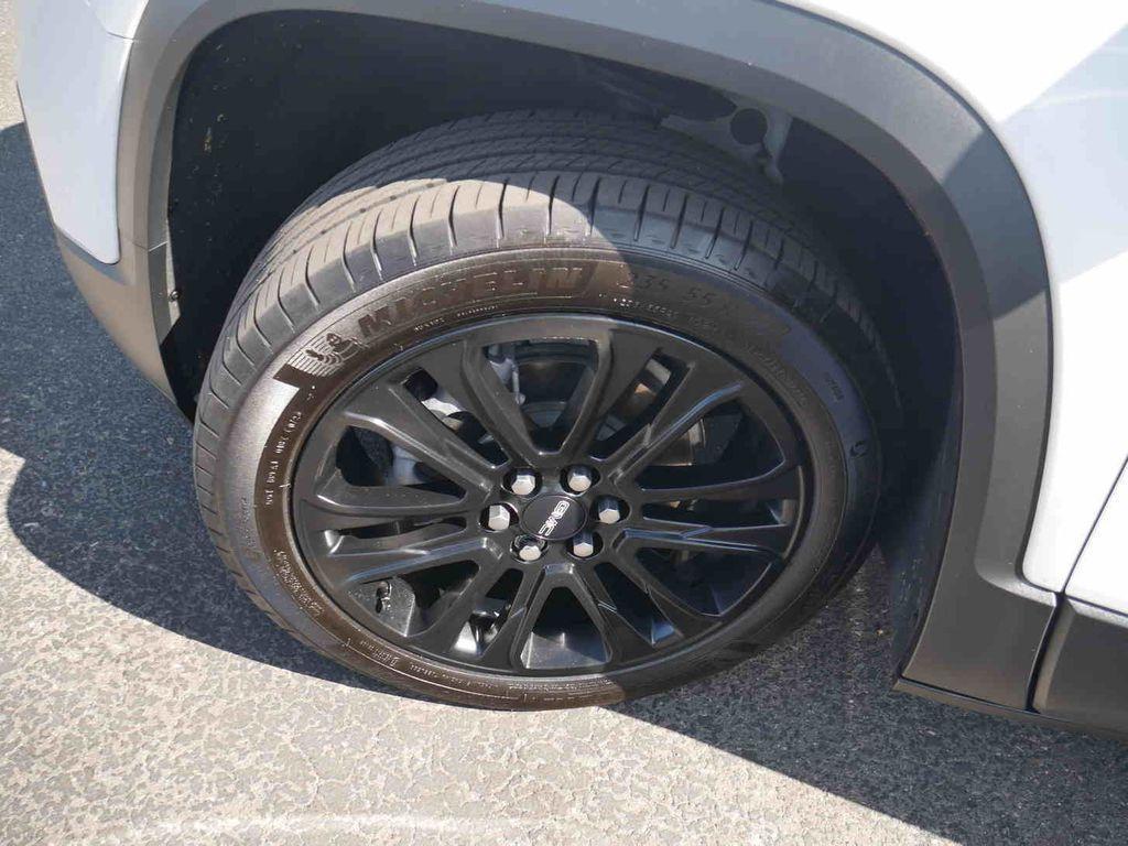 used 2023 GMC Acadia car, priced at $27,998