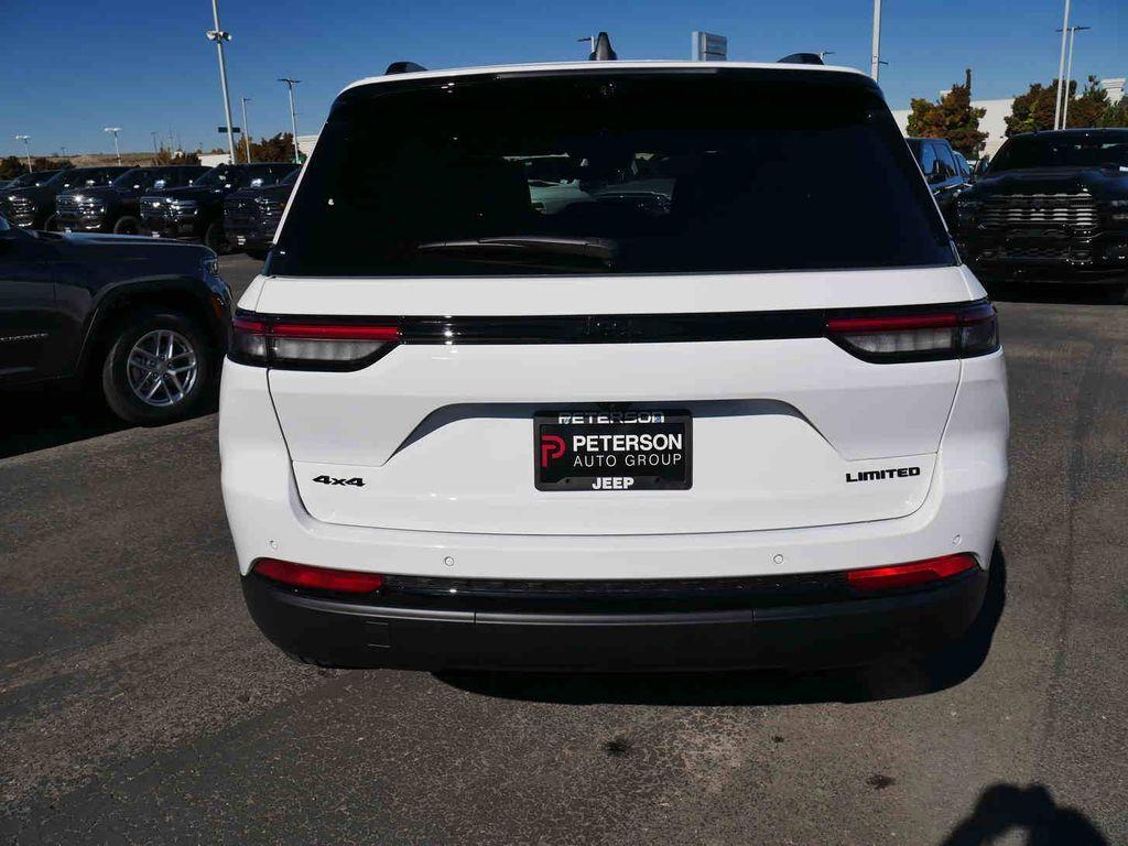 new 2025 Jeep Grand Cherokee car, priced at $51,537