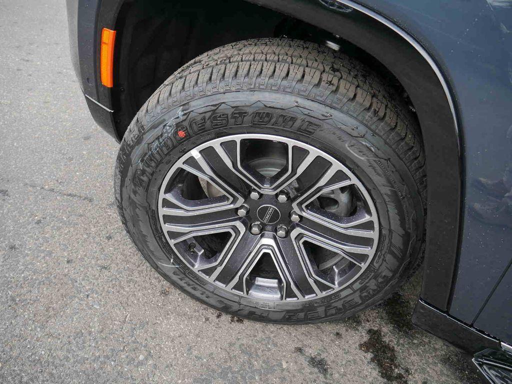 new 2025 Jeep Wagoneer L car, priced at $63,236