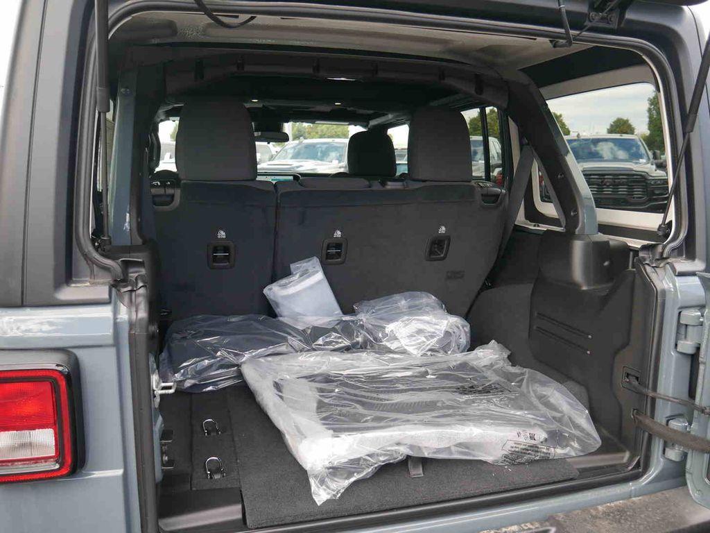 new 2025 Jeep Wrangler car, priced at $44,636