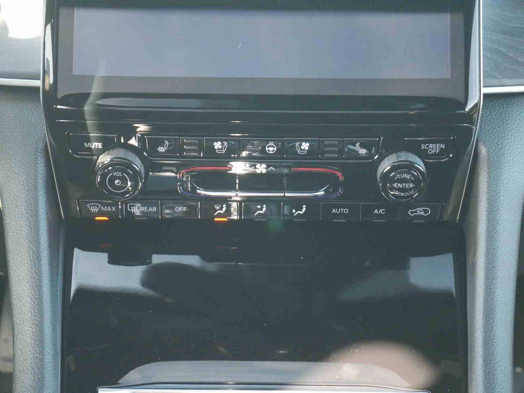 new 2025 Jeep Grand Cherokee car, priced at $52,090