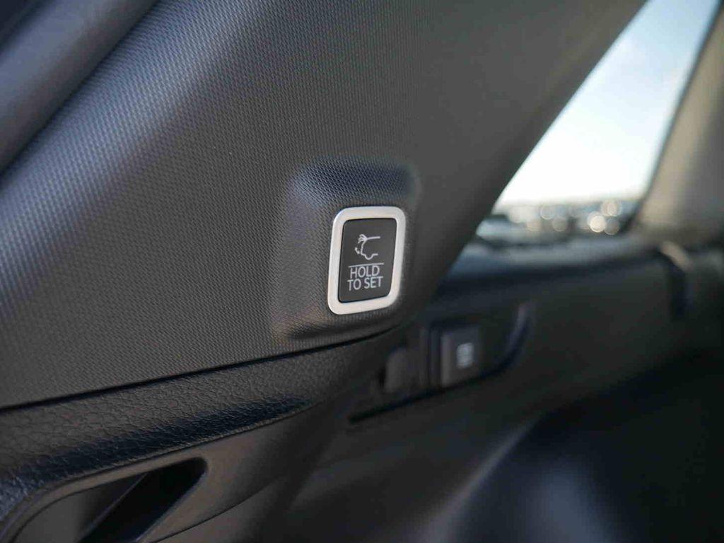 new 2025 Jeep Grand Cherokee car, priced at $52,090