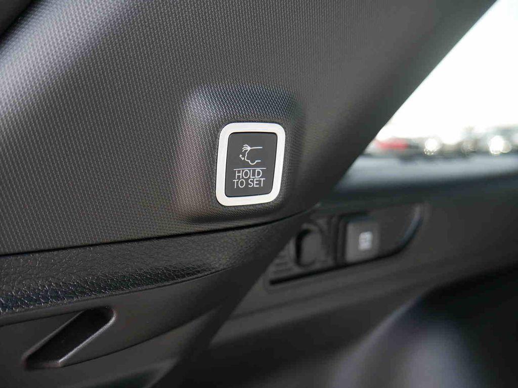 new 2025 Jeep Grand Cherokee car, priced at $52,090