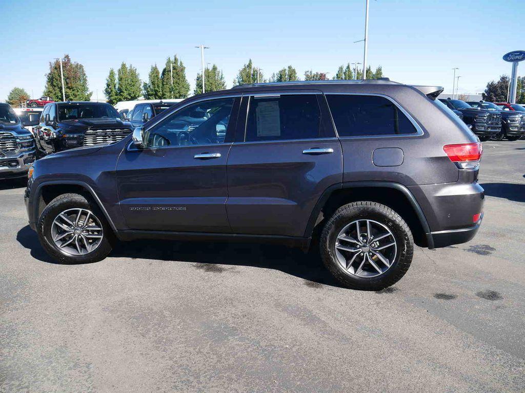used 2018 Jeep Grand Cherokee car, priced at $17,998