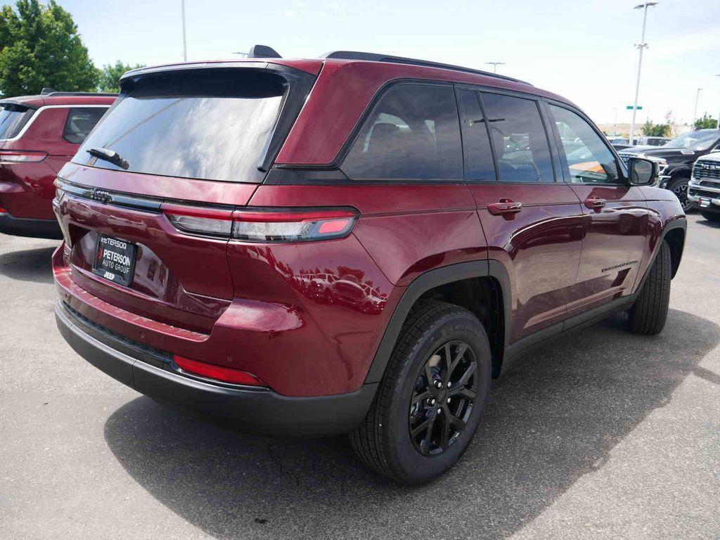 new 2025 Jeep Grand Cherokee car, priced at $38,271