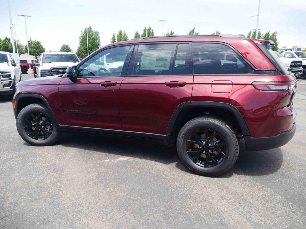 new 2025 Jeep Grand Cherokee car, priced at $38,271