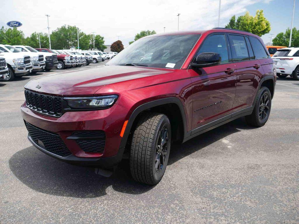 new 2025 Jeep Grand Cherokee car, priced at $38,271