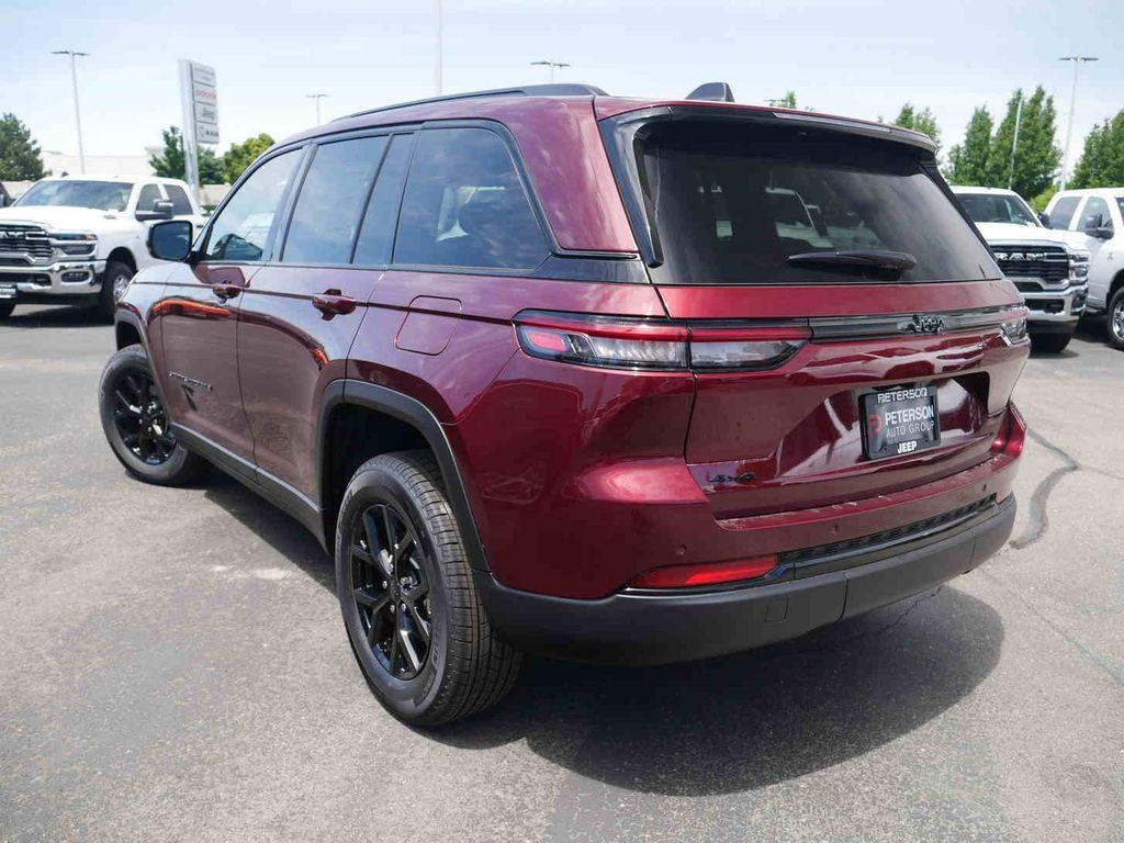 new 2025 Jeep Grand Cherokee car, priced at $38,271