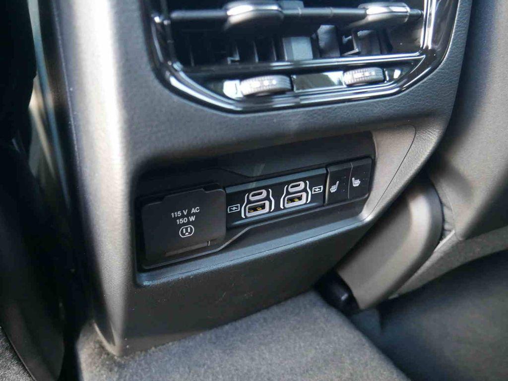 new 2025 Jeep Grand Cherokee car, priced at $51,537