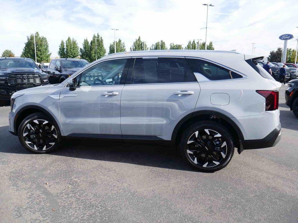 used 2024 Kia Sorento car, priced at $37,799