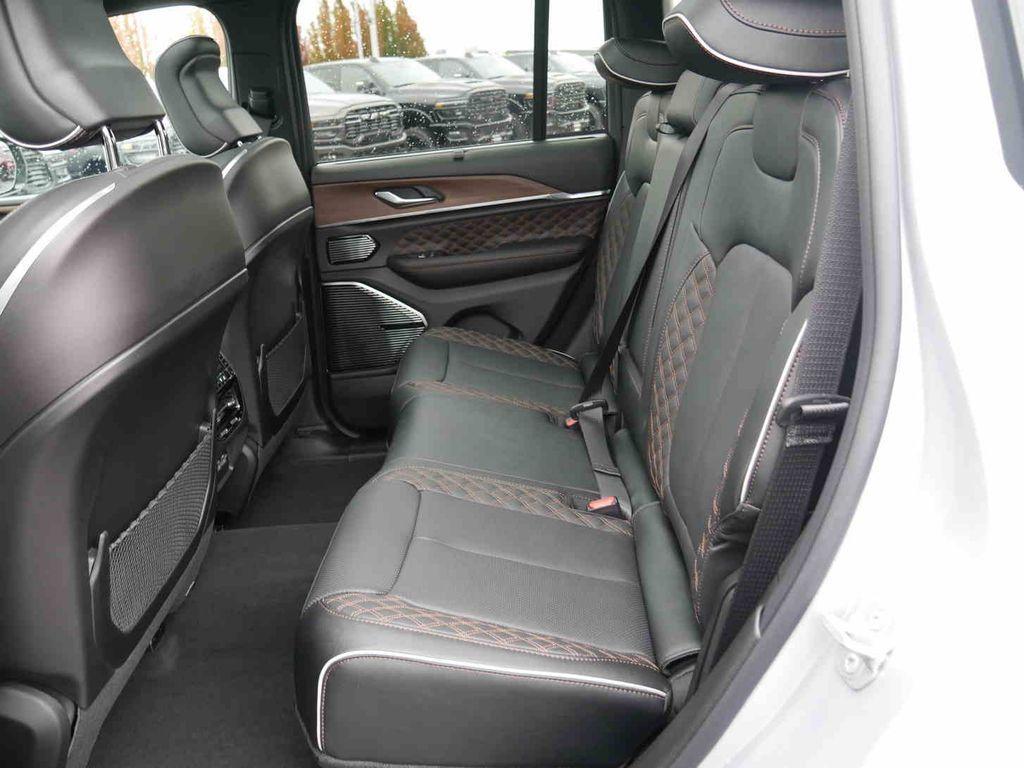 new 2025 Jeep Grand Cherokee car, priced at $60,455