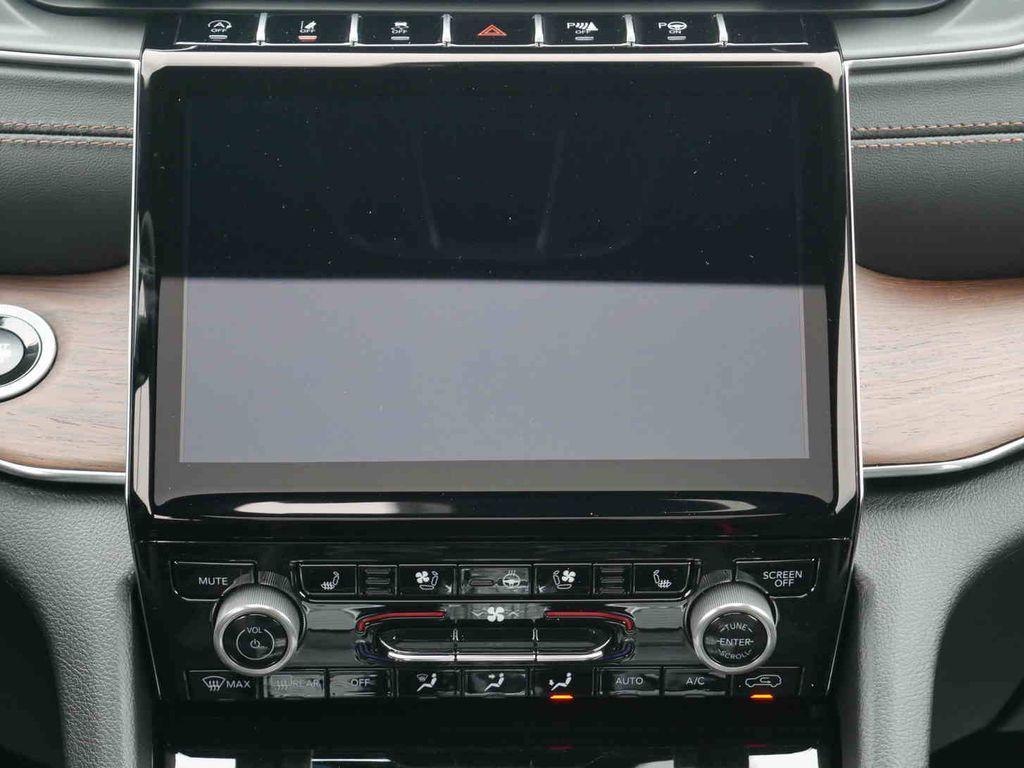 new 2025 Jeep Grand Cherokee car, priced at $60,455