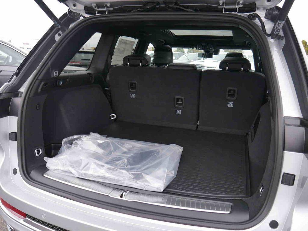 new 2025 Jeep Grand Cherokee car, priced at $60,455