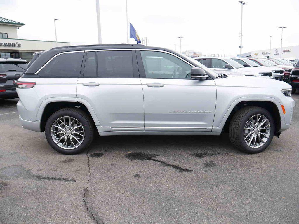 new 2025 Jeep Grand Cherokee car, priced at $60,455