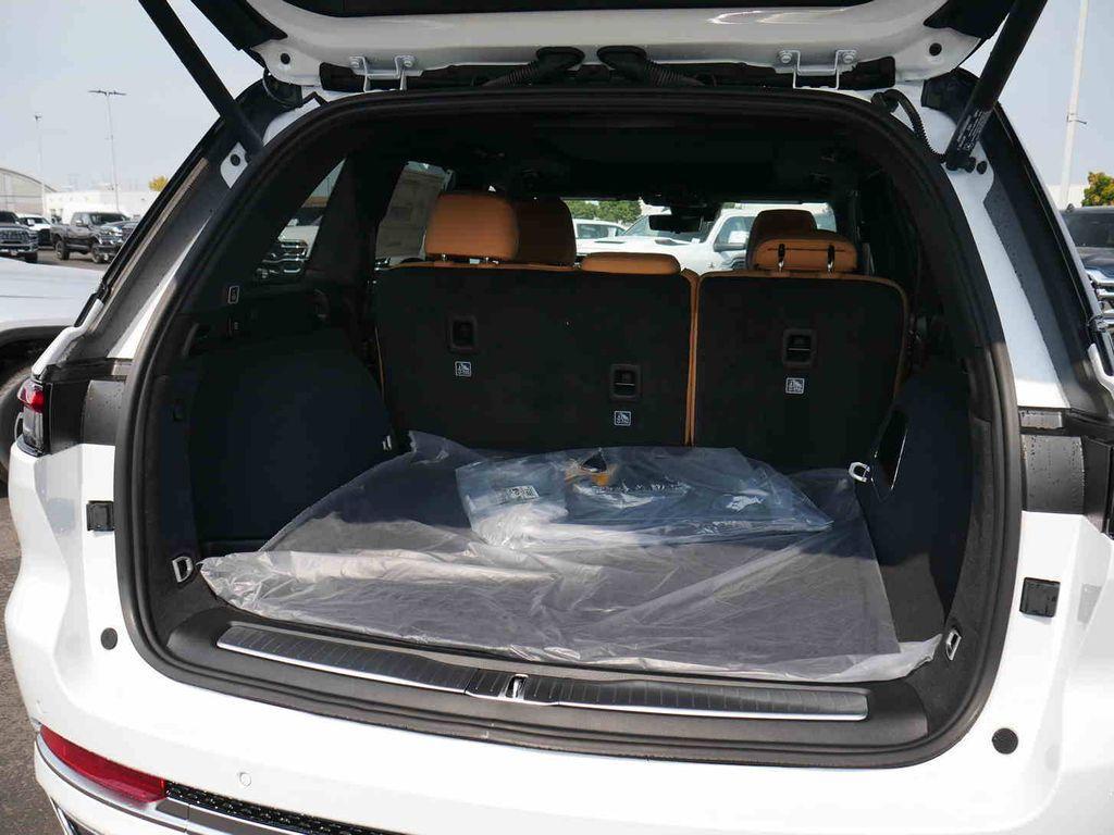 new 2025 Jeep Grand Cherokee car, priced at $59,675