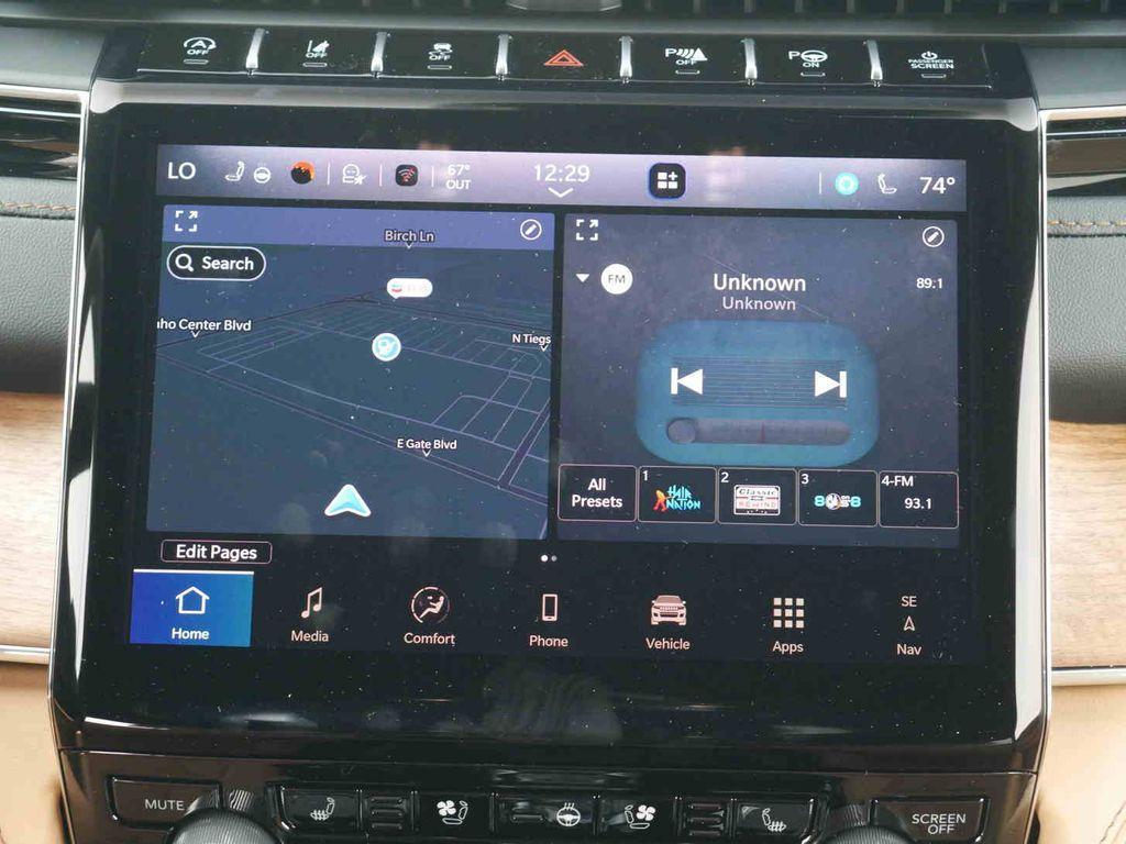 new 2025 Jeep Grand Cherokee car, priced at $59,675