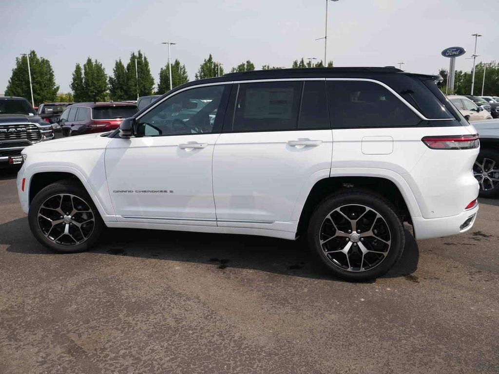 new 2025 Jeep Grand Cherokee car, priced at $59,675