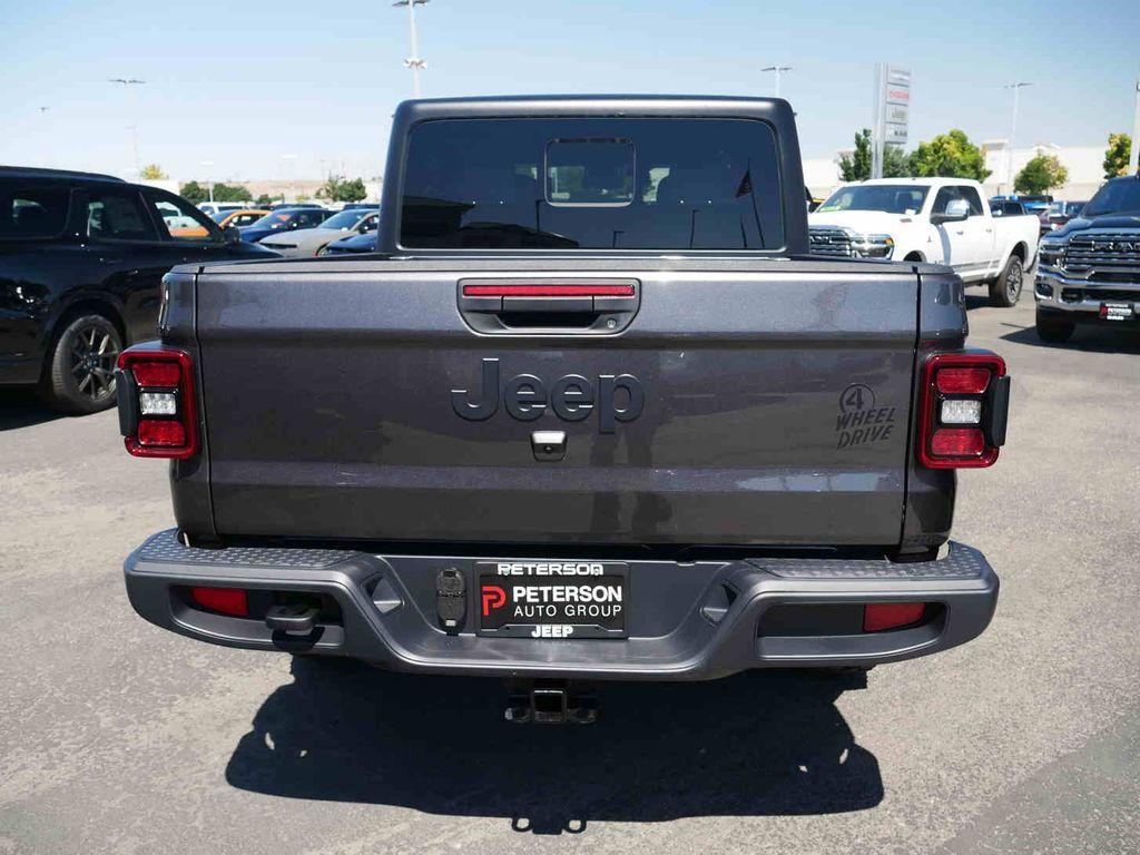 new 2025 Jeep Gladiator car, priced at $40,172