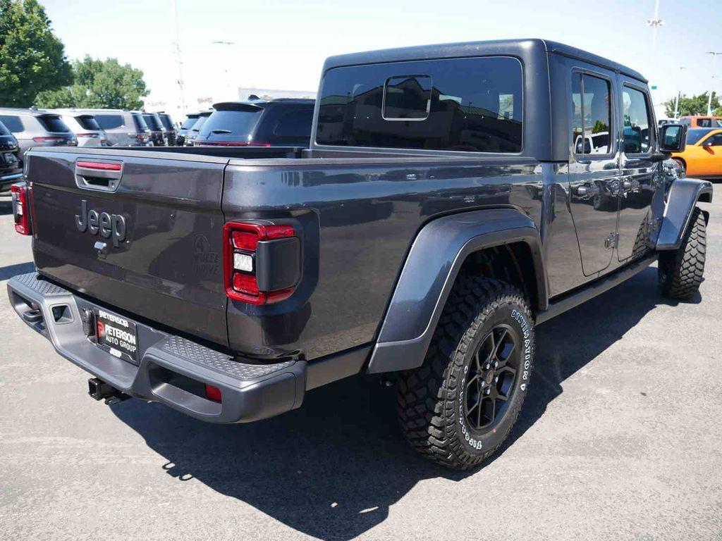 new 2025 Jeep Gladiator car, priced at $40,172