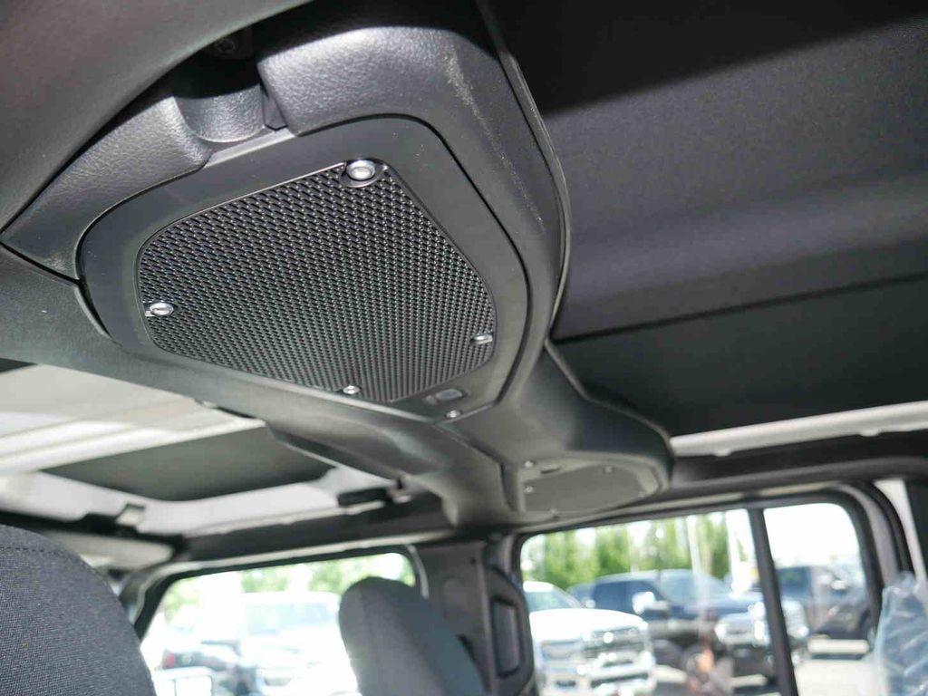 new 2025 Jeep Gladiator car, priced at $40,172