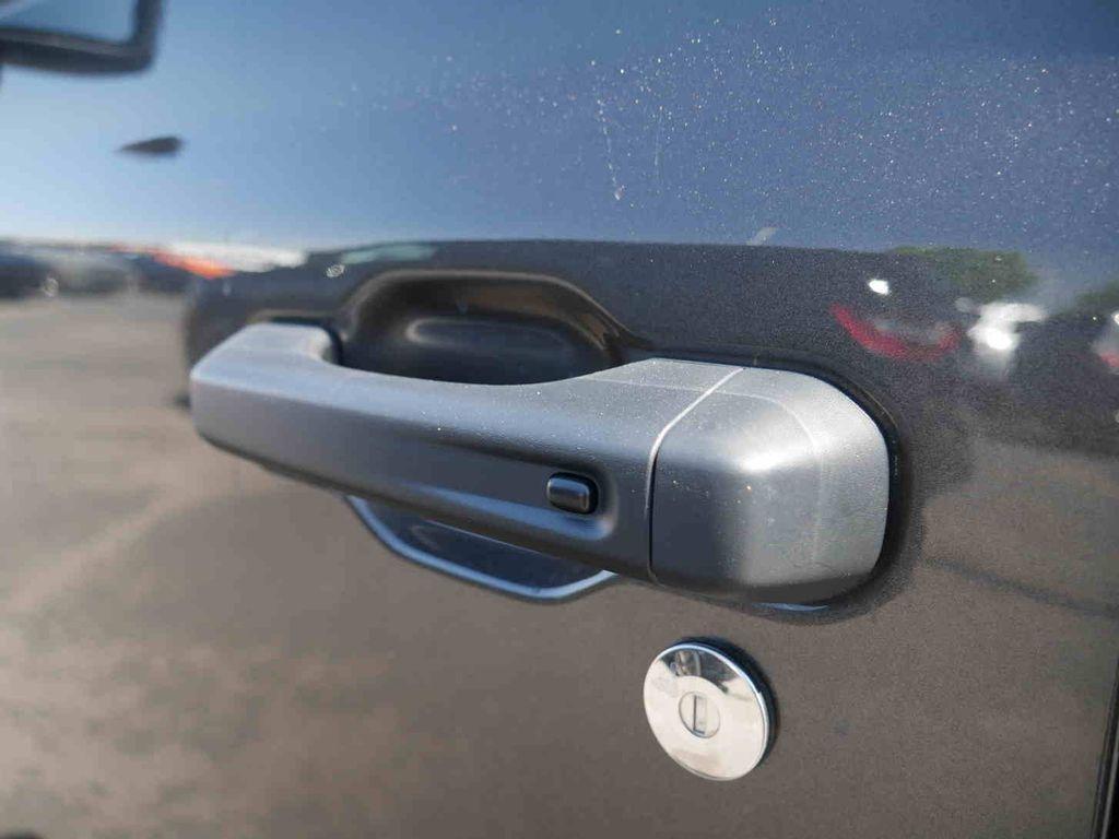 new 2025 Jeep Gladiator car, priced at $40,172