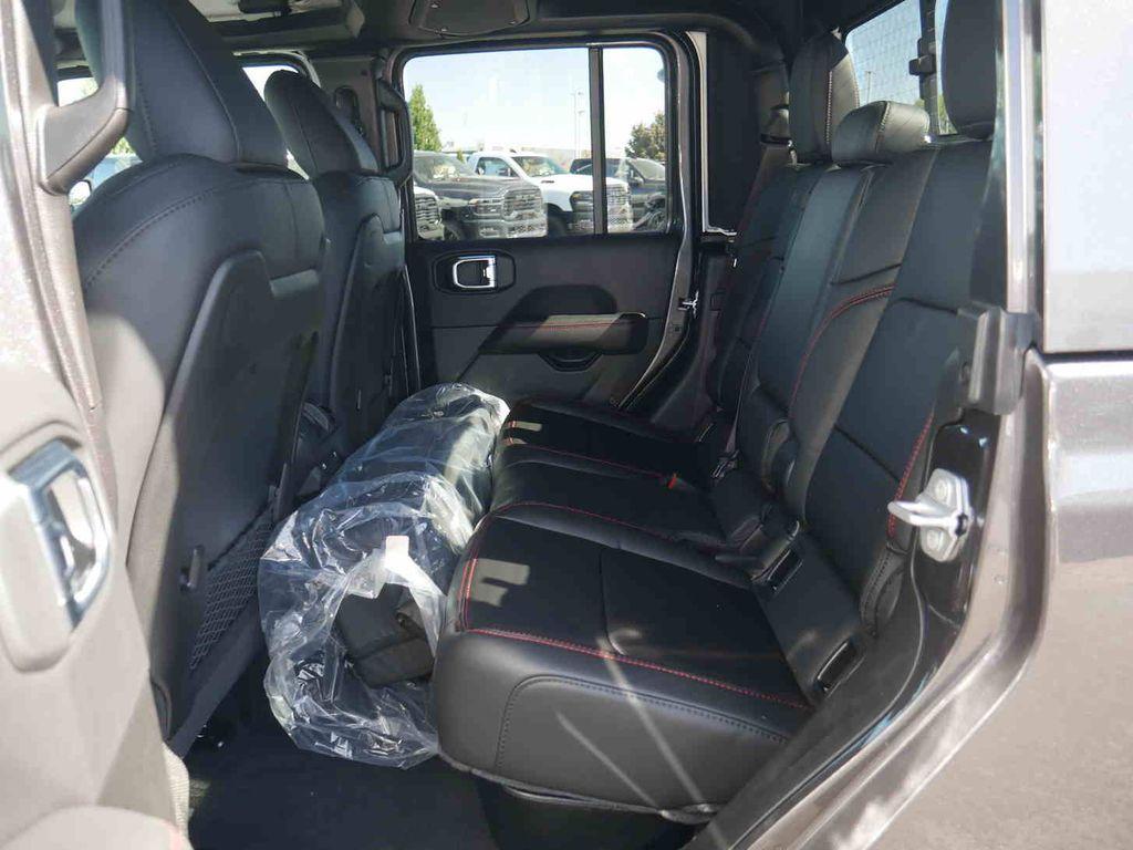 new 2025 Jeep Gladiator car, priced at $52,252