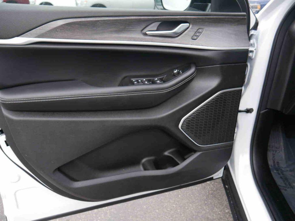 new 2025 Jeep Grand Cherokee 4xe car, priced at $54,188