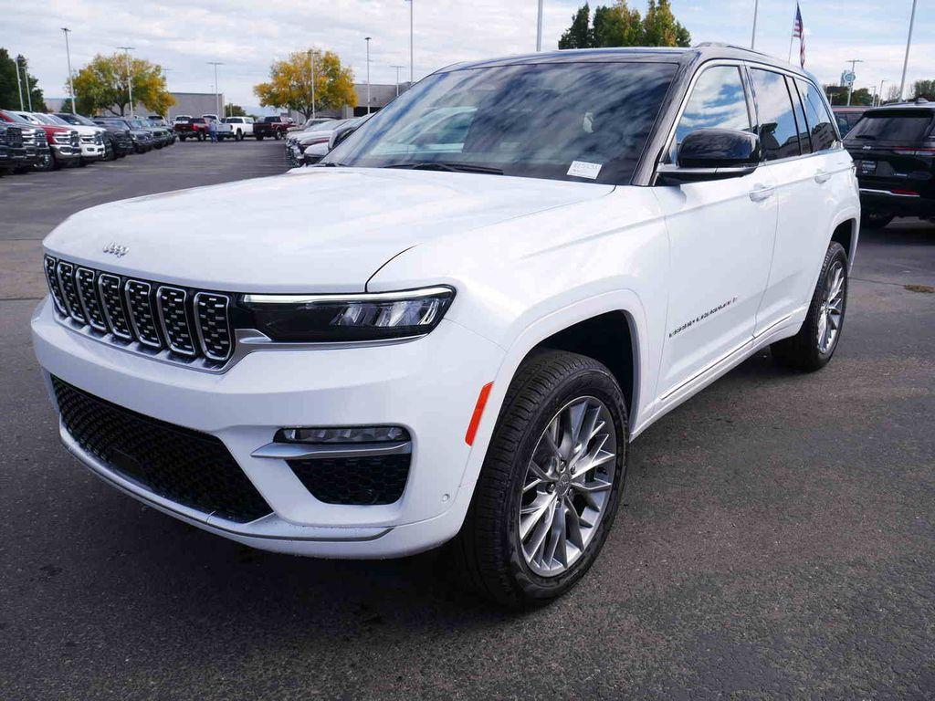 new 2025 Jeep Grand Cherokee car, priced at $59,902