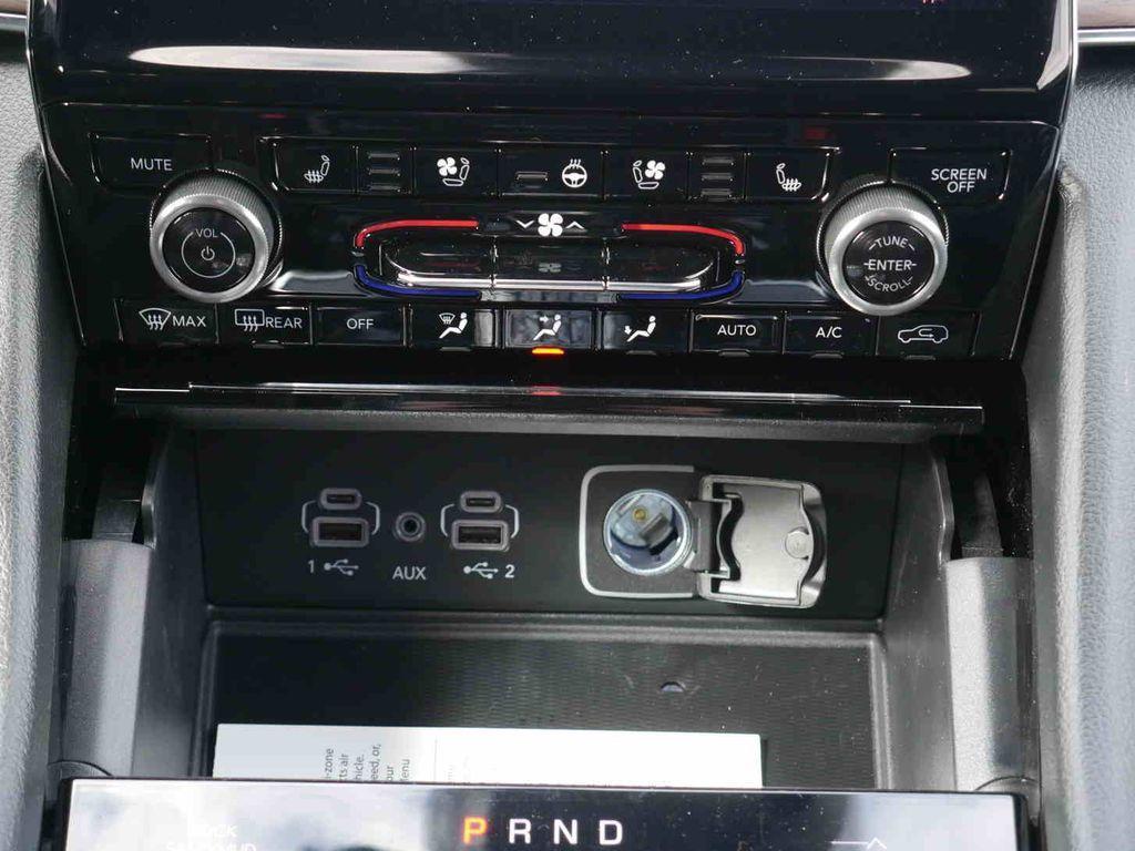 new 2025 Jeep Grand Cherokee car, priced at $59,902