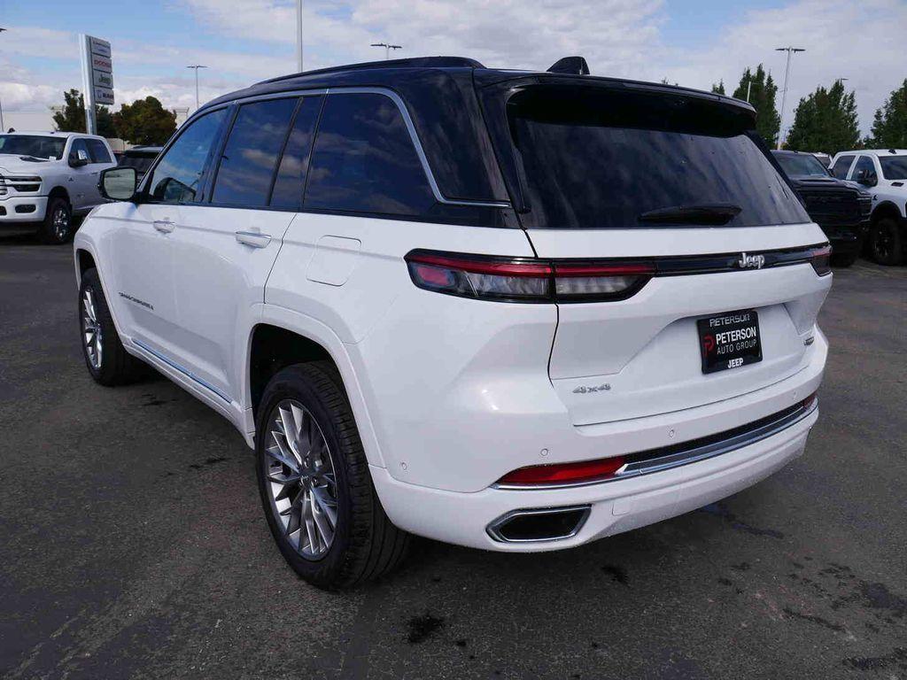 new 2025 Jeep Grand Cherokee car, priced at $59,902