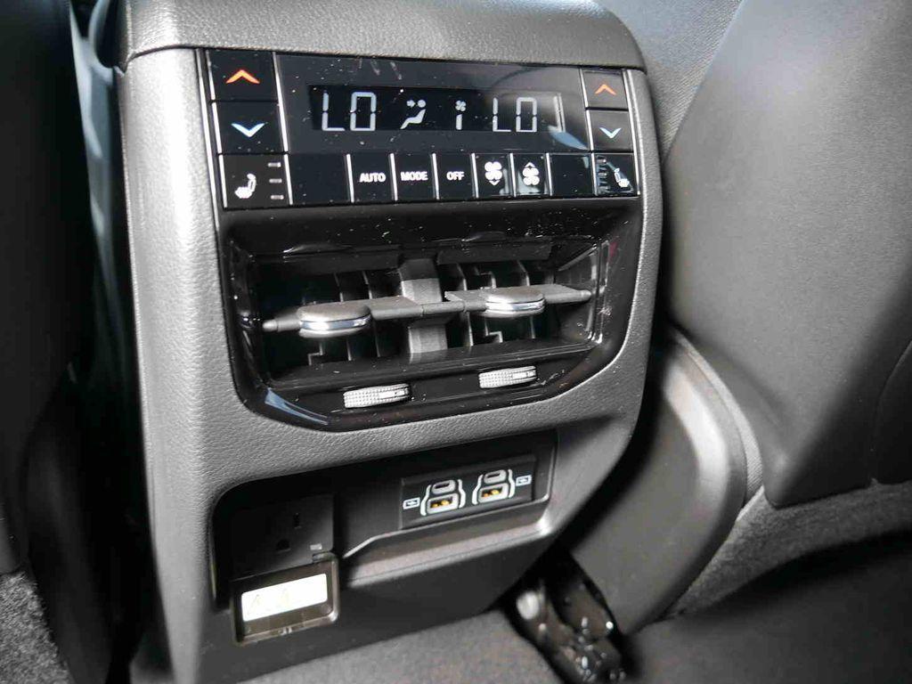 new 2025 Jeep Grand Cherokee car, priced at $59,902