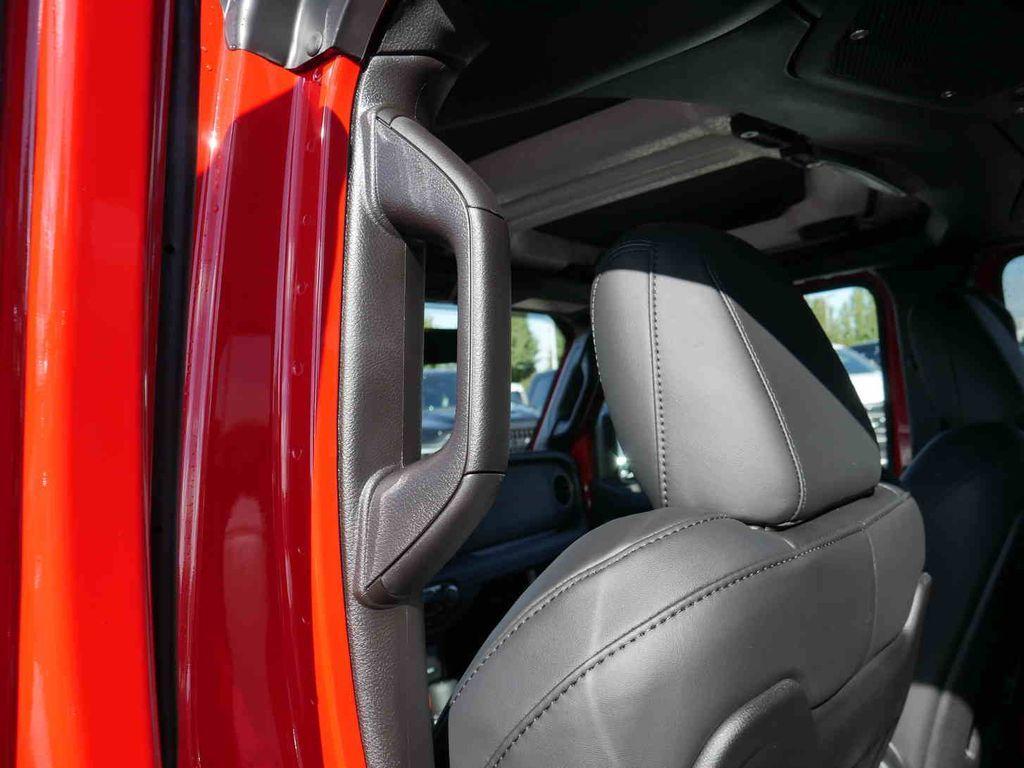 new 2025 Jeep Gladiator car, priced at $52,252
