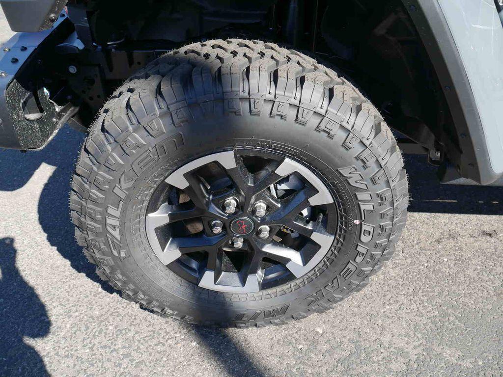 new 2025 Jeep Gladiator car, priced at $52,252