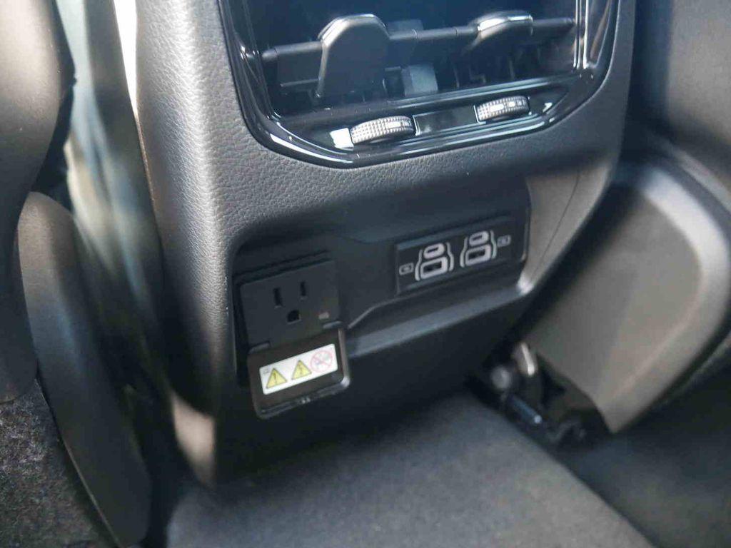 new 2025 Jeep Grand Cherokee car, priced at $42,664