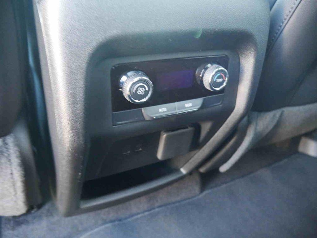 used 2024 Chevrolet Traverse car, priced at $50,998