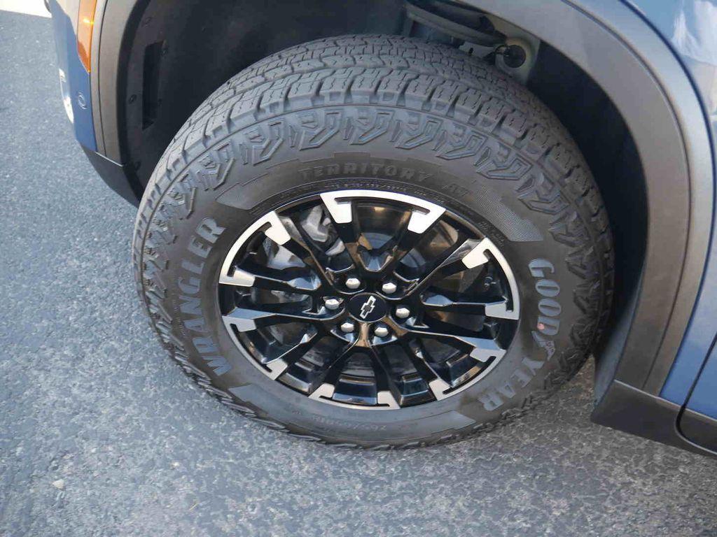 used 2024 Chevrolet Traverse car, priced at $50,998