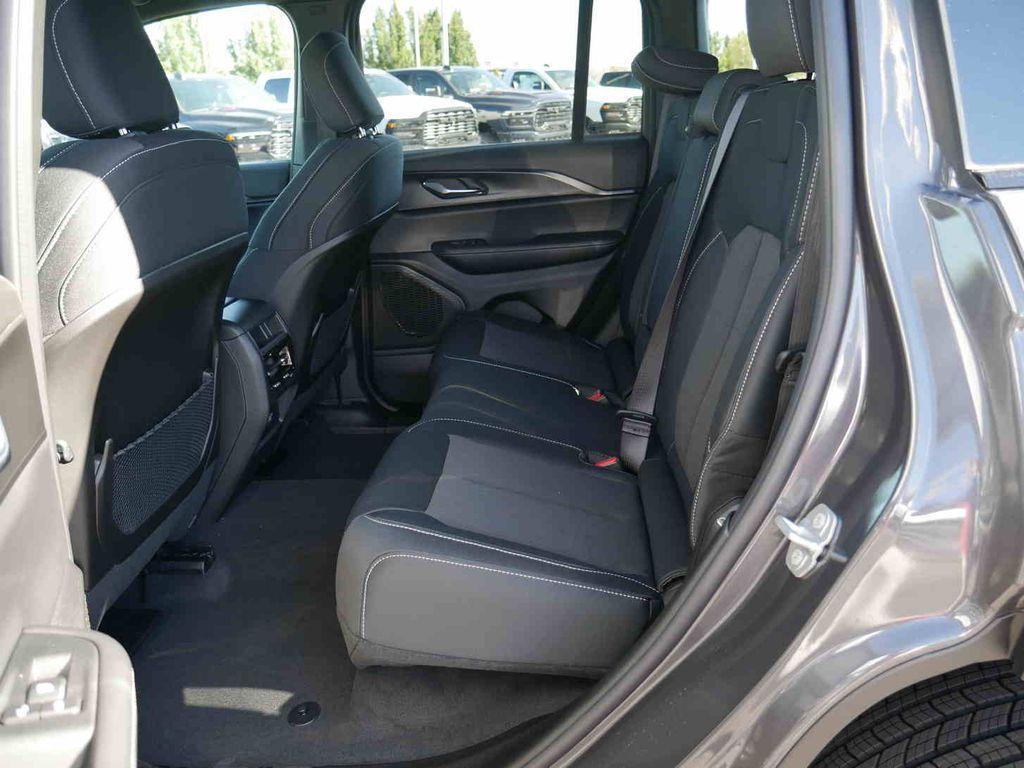 new 2025 Jeep Grand Cherokee car, priced at $36,159