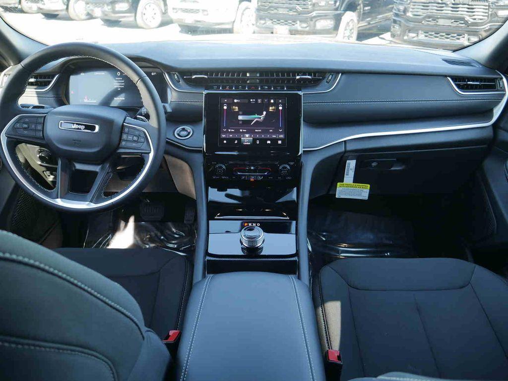 new 2025 Jeep Grand Cherokee car, priced at $36,159