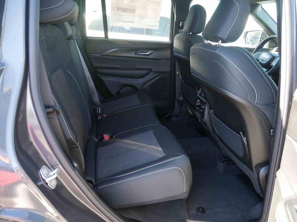 new 2025 Jeep Grand Cherokee car, priced at $36,159