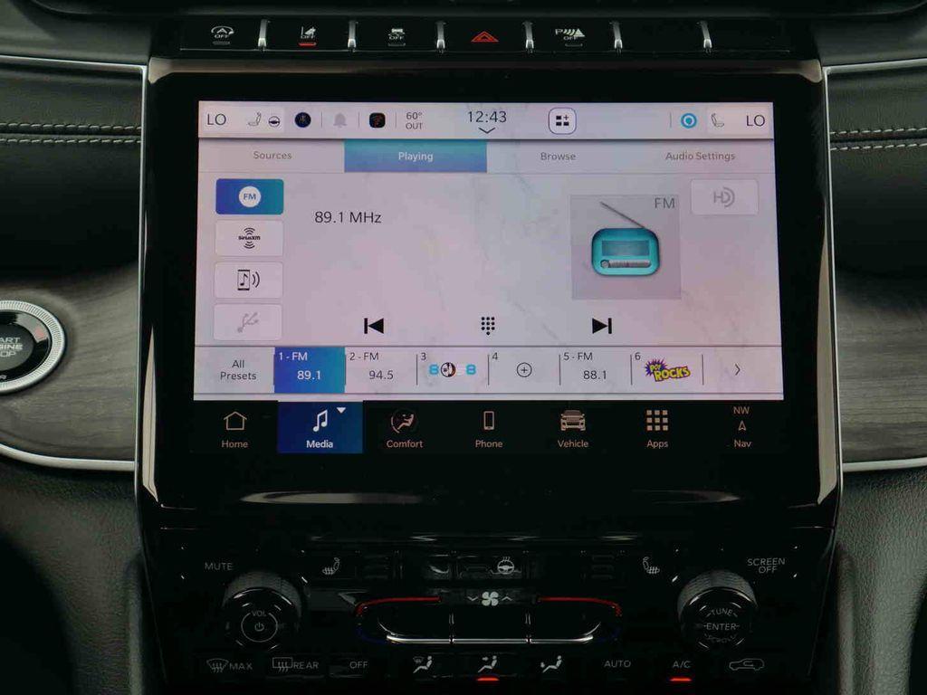 new 2025 Jeep Grand Cherokee car, priced at $41,920