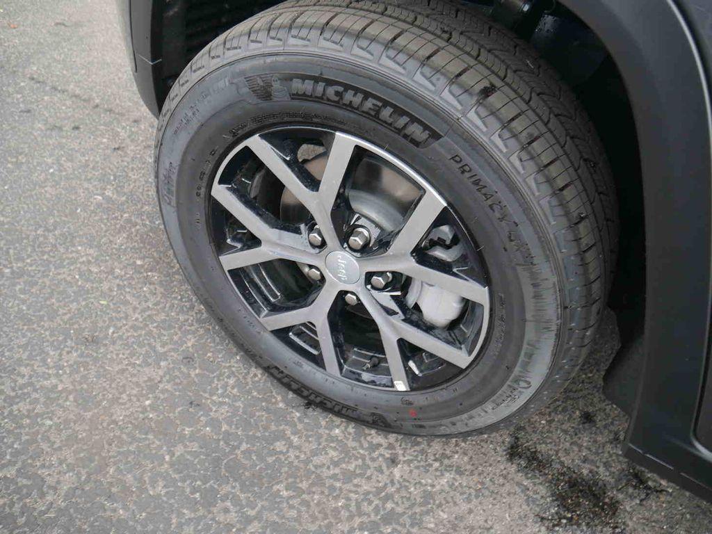 new 2025 Jeep Grand Cherokee car, priced at $41,920